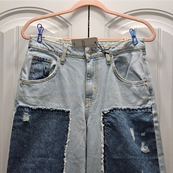 🔥Forever 21 Color Block, Destroyed, jeans. NWT-Size 26 - Picture 2 of 10